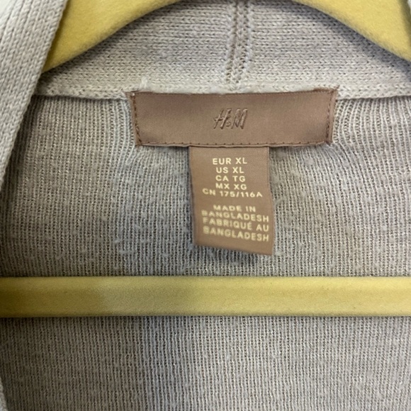 H&M Oversized Gray Women's Sweater Size Cardigan X-Large - Picture 2 of 6